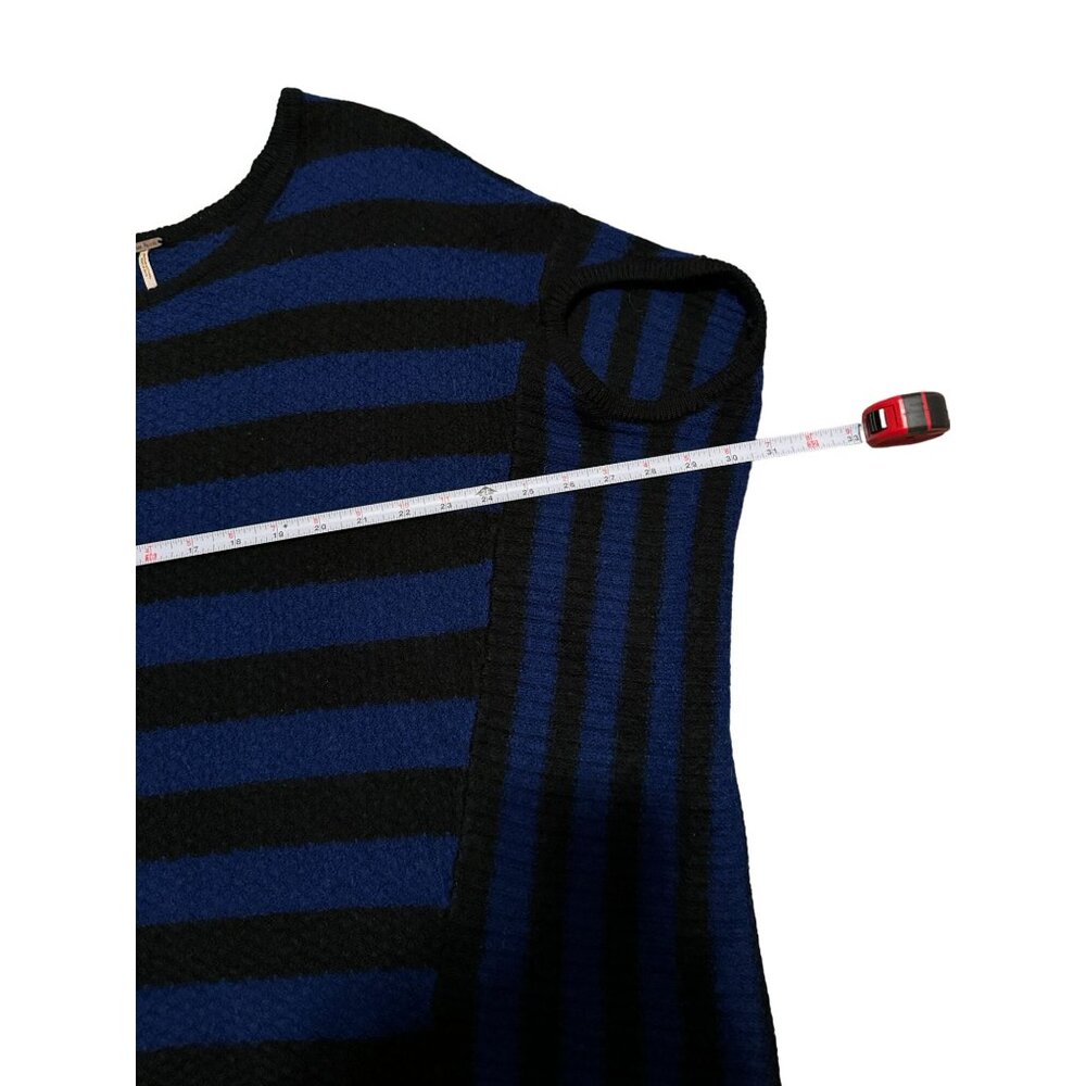 Free People Striped Oversized Poncho Sweater Blue Black Wool Blend Medium i2 - Picture 4 of 6
